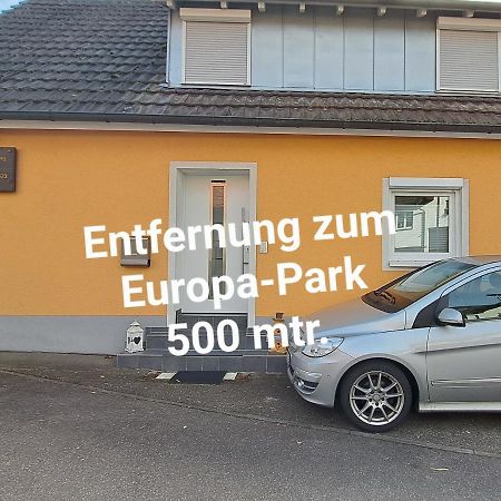 Ferienwohnung Punkt, 5 Gehminuten Vom Europa-Park Rust Esterno foto