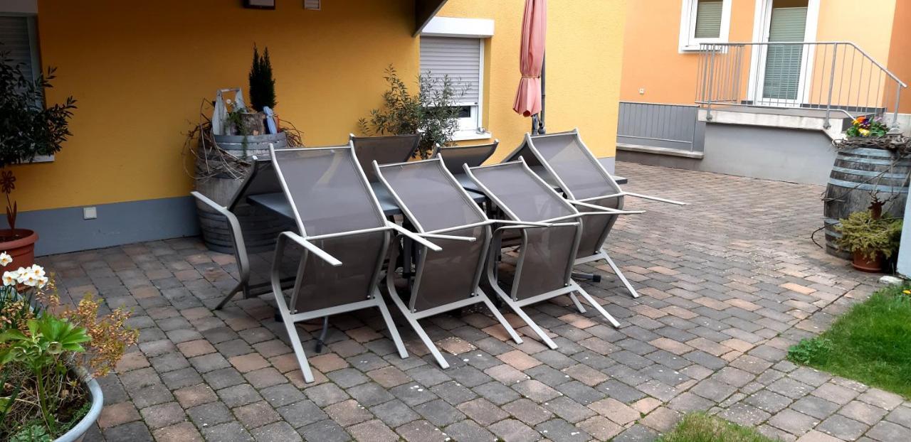 Ferienwohnung Punkt, 5 Gehminuten Vom Europa-Park Rust Esterno foto