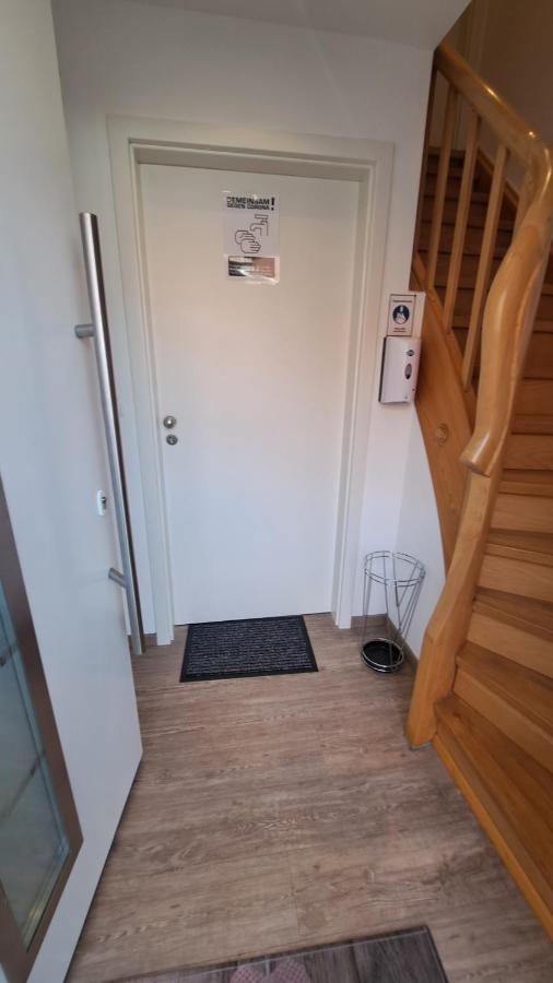 Ferienwohnung Punkt, 5 Gehminuten Vom Europa-Park Rust Esterno foto