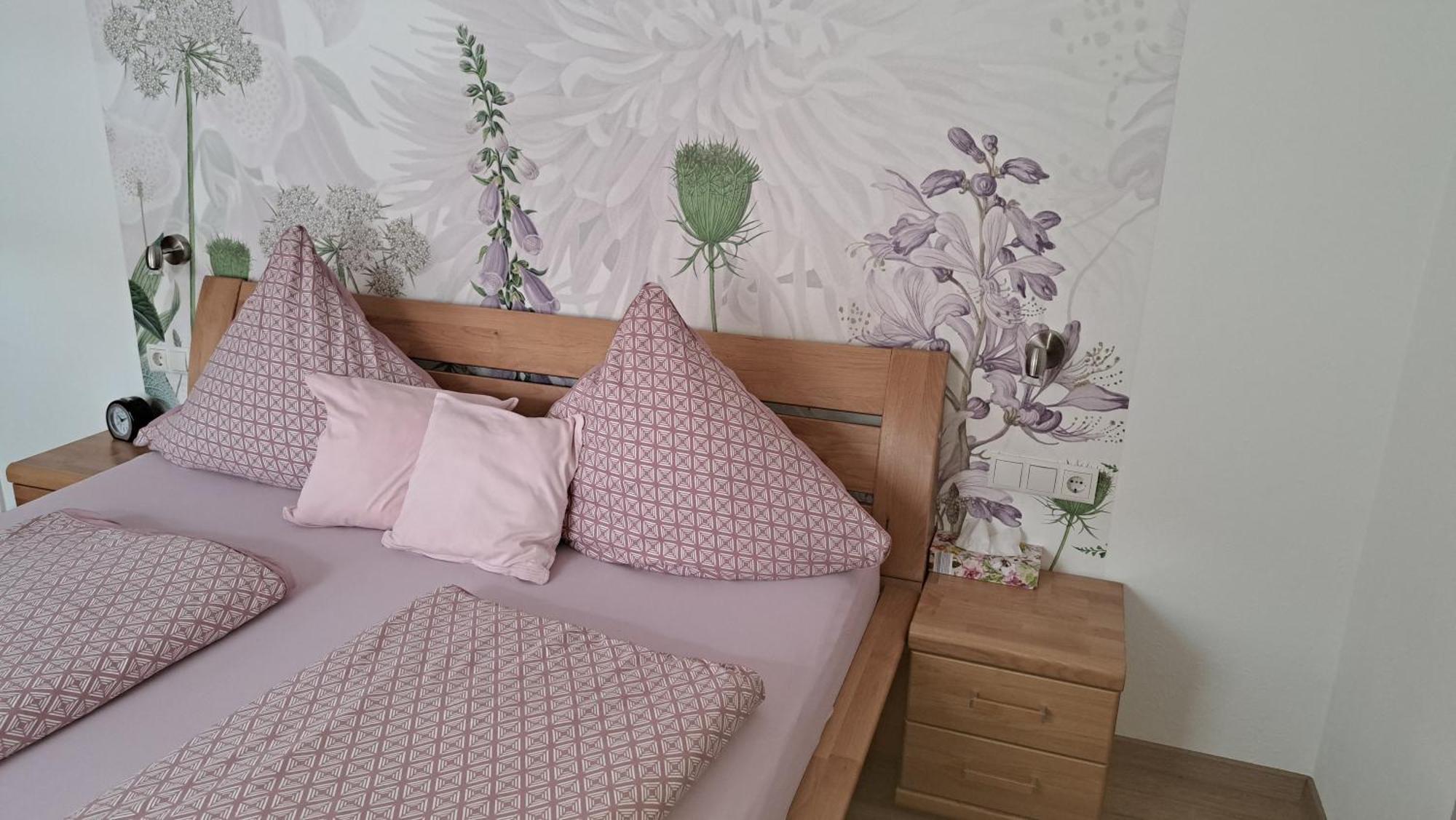 Ferienwohnung Punkt, 5 Gehminuten Vom Europa-Park Rust Esterno foto